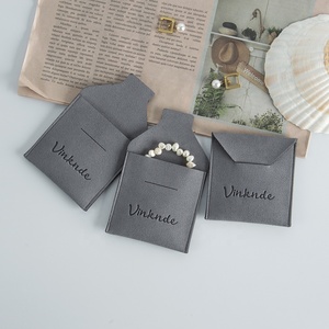 Bolsa de Joyería de Microfibra de Lujo de Alta Calidad 2024, Bolsa Gruesa Gris con Solapa y Colgante, Nueva Embalaje de Regalo - Product Image 5