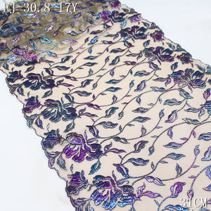 Dentelle brodée en maille <span class=keywords><strong>filet</strong></span> nude douce et personnalisée <span class=keywords><strong>de</strong></span> 31 cm avec broderie florale brillante effet feuille d'arc-en-ciel pour robe <span class=keywords><strong>de</strong></span> soirée haute couture - Product Image 1