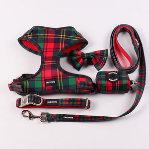 Correa de collar de perro de estilo navideño personalizable diseño personalizado estampado suave acolchado neopreno arnés de perro conjunto de correa - Product Image 3