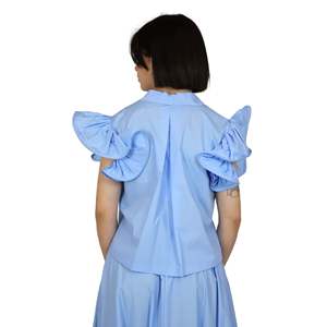 Camisa de Mujer Azul Cielo con Volantes en las Mangas y Botones, Estilo Casual - Product Image 3