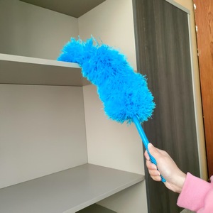 <b>Feather</b> <b>Duster</b> Flexible Threaded Handle Electrostatic Dust Removal Cleaning Tool Green Blue Color Options - Product Image 2