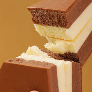 Ranli snack all'ingrosso cibo istantaneo Ranli pan di spagna torta triangolare torta al cioccolato Halal - Product Image 4