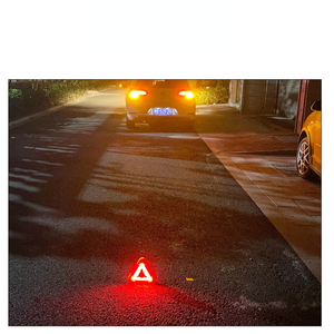 Barricada de Emergencia Portátil Reflectante con Batería, para Reconocimiento de Averías, Seguridad y Primeros Auxilios - Product Image 6