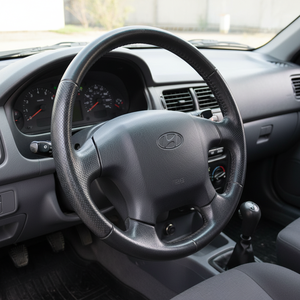 Moldura Inferior del Volante para Hyundai Accent 1995-2000, Carrocería en Forma de Huevo, Fabricada en TR - Product Image 3