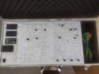 ADIKERS - Proveedor Educativo, Placa de Entrenamiento de Lógica Digital Electrónica, Modelo 600a Mda 8086, Kit de Entrenamiento