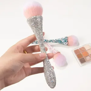 Cepillo de Uñas de Lujo con Mango Brillante, Plano y con Forma de Pelo, Herramientas Profesionales de Manicura con Función de Limpieza de Polvo - Product Image 4