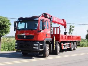 LKW-Montierter Kran 21,6m Hubhöhe 31 Tonnen Maximallast 16000KG Hohes Lastmoment Weißer Holzkasten Weichai-Motor Getriebe-Kern - Product Image 2