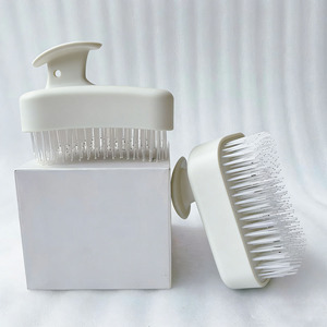 Mini <span class=keywords><strong>Cepillo</strong></span> de Masaje para Cuero Cabelludo con Cerdas de Nailon y Función Desenredante para Cabello Rizado de Mujer - Product Image 2