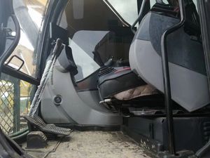 Excavadora Usada KOBELCO SK210D SK210 de Alta Rentabilidad, Maquinaria Pesada de 20 y 21 Toneladas de Segunda Mano, Bajo Número de Horas, Certificación CE - Product Image 6