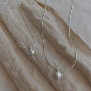 สร้อยคอเงินแท้ S925 รุ่น Ocean Series จี้รูปปลาดาวสีฟ้าและเปลือกหอย ดีไซน์หรูหราแบบเบาๆ สร้อยคอแบบเลเยอร์  จี้แฟชั่นสุดเก๋ - Product Image 4