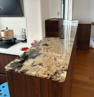 PerfectStone Quartzite Patagonia Blanc Naturel avec Veines Noires et Dorées pour Plans de Travail de Cuisine, Meubles de Salle de Bain et Projets de Villas