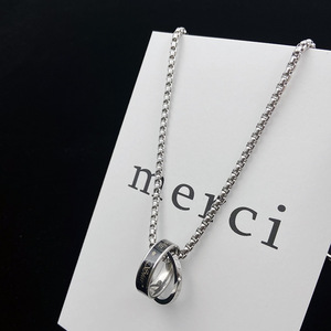 Collier unisexe à double anneau en acier inoxydable avec pendentif en argent Style Hip Hop simple, durable et élégant pour hommes et femmes - Product Image 2