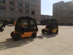 Carretilla elevadora telescópica de 2,5 toneladas y 3 toneladas, motor de gasolina, brazo telescópico, carretilla elevadora con CE - Product Image 5