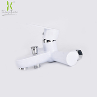 Robinet de douche sanitaire, robinet de baignoire, avec noir, rouge, blanc, vert, chrome