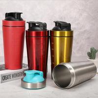 Vente en gros de produits écologiques et durables sans BPA Shakers Bouteille shaker protéiné cuisine avec boule de mélange Tasse shaker en métal