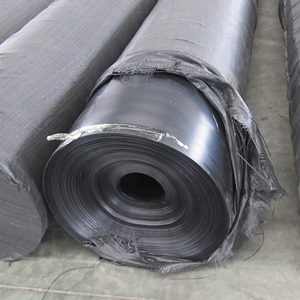 Geomembrana HDPE da 1.50mm per impianti di depurazione, impianto di trattamento delle acque reflue, campo di interratura dei rifiuti, discarica di rifiuti, <span class=keywords><strong>serbatoio</strong></span> di sedimentazione - Product Image 1