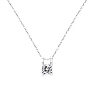 จี้เพชรทรงเดี่ยว Dylam Charm เงินแท้ 925 ชุบโรเดียม ประดับเพชรคิวบิกเซอร์โคเนีย 1 กะรัต 5A สำหรับสวมใส่ในชีวิตประจำวัน - Product Image 1