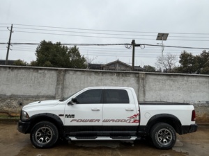 Ventes chaudes Marchepieds latéraux en alliage d'aluminium Argent+Noir Style sportif Accessoires pour camionnettes compatibles Tacoma <span class=keywords><strong>Ram</strong></span> <span class=keywords><strong>1500</strong></span> - Product Image 5