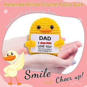 Muñeco de Pato de Ganchillo Hecho a Mano para Apoyo Emocional - Linda Decoración para el Hogar, Regalo de Cumpleaños para Mujeres y Hombres, Estilo de Dibujos Animados Ecológico - Product Image 2