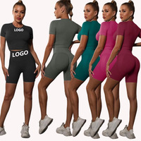 Ensembles de yoga personnalisés avec logo pour femmes, t-shirt à manches courtes et short taille haute sans couture, ensemble 2 pièces respirant pour la gym et le fitness