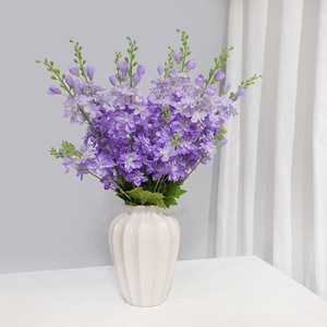 Flores Artificiales de Delphinium, Arreglo de Flores de Seda Púrpura en Jarrón para Decoración de Bodas y Hogar - Product Image 1