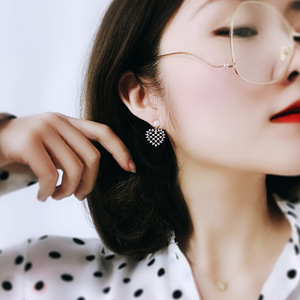 Orecchini Pendenti a Cuore in Stile Vintage Francese, Eleganti con Perle Finte, Gioielli alla Moda per Donne, Orecchini Romantici - Product Image 4