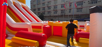 Parcours d'obstacles gonflable géant commercial avec jeux d'escalade et toboggans pour enfants et adultes