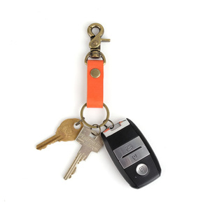 Personalized <b>leather</b> <b>keychains</b>, retro-style car <b>keychains</b>, bag and car accessories, logo printing available. - Product Image 3