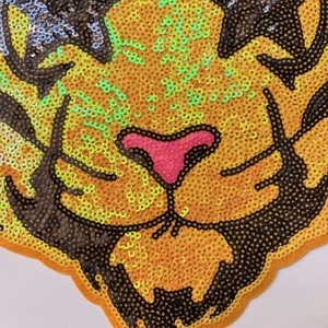 <span class=keywords><strong>แผ่น</strong></span>ปักเลื่อมลายเสือสีทองเป็นมิตรกับสิ่งแวดล้อมแผ่นปะติดรูปดาวห้าแฉกสำหรับเสื้อผ้าทำผ้าสักหลาดสั่งทำได้ - Product Image 2