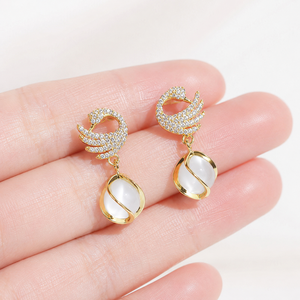 Nuevos Pendientes de Piedra Ojo de Gato Little Swan con Colgante de Alta Calidad y Pendientes de Diamantes a la Moda - Product Image 1