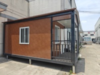 Maison conteneur modulaire préfabriquée de luxe de 20 pieds avec panneaux sandwich, conception respirante, solutions modernes pour cuisine et salle de bain de ferme