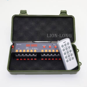 Pantalla de fuegos artificiales al aire libre Control remoto inalámbrico 12 señales Sistema de disparo de fuegos artificiales de llama fría - Product Image 4