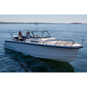 Barco Nimbus Tender 8 (T8) Modelo 2026 con Motor de Gasolina de 150 CV, Ancho de 2,55 m, 1 Cabina, Tecnología de Infusión al Vacío - Product Image 4