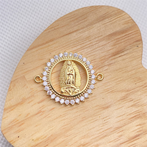 Conector <span class=keywords><strong>de</strong></span> Lujo Chapado en Oro <span class=keywords><strong>de</strong></span> 18K <span class=keywords><strong>de</strong></span> Nuestra Señora <span class=keywords><strong>de</strong></span> Guadalupe con Micro Pavé <span class=keywords><strong>de</strong></span> Circonitas para Fabricación <span class=keywords><strong>de</strong></span> Joyería Religiosa y Pulseras DIY - Product Image 4