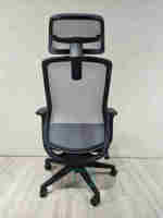Chaise pivotante de bureau avec maille en mousse à mémoire de forme ergonomique pour le travail à domicile