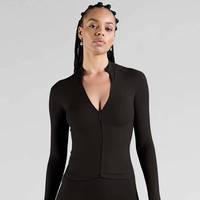 Ensembles de yoga 5 pièces personnalisés pour femmes : shorts unis à séchage rapide, débardeur à col en V, soutiens-gorge dos croisé, leggings sans couture à taille élastique