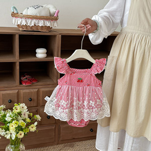 Vestido Romper de Algodón Suave con Estampado de Cerezas y Cuadros Vichy para Bebé Niña, con Tirantes con Volantes, Atuendo Informal Imprescindible - Product Image 1