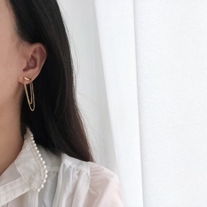 Boucles d'oreilles tendance, charmantes et classiques, à double chaîne, en acier inoxydable plaqué or - Product Image 6