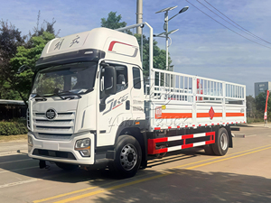 Camion de transport de marchandises sèches de grande capacité FAW 15 tonnes, fourgon fermé, pour la vente en gros - Product Image 2