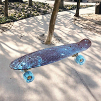 Planche à roulettes gratuite pour enfants Planche à poisson à 4 roues Lumières LED Étanche Portable Roues de 70mm Matériau érable Longue planche