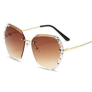 <span class=keywords><strong>Occhiali</strong></span> <span class=keywords><strong>da</strong></span> <span class=keywords><strong>sole</strong></span> senza montatura Vintage in oro 2025 per donne alla moda <span class=keywords><strong>occhiali</strong></span> <span class=keywords><strong>da</strong></span> <span class=keywords><strong>sole</strong></span> Bling drass diamanti strass spedizione disponibile - Product Image 5