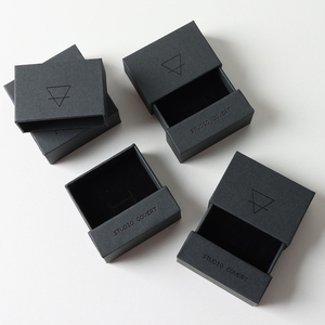 Boîtes à bijoux de luxe personnalisées avec logo, en carton, pour boucles d'oreilles et colliers - Product Image 1