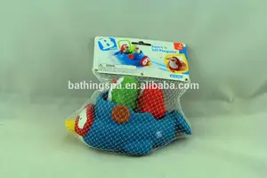 Хит продаж, набор игрушек squirt'n sail penguins