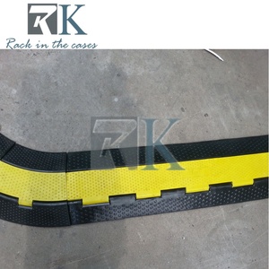Rampe de protection de câbles à prix abordable, résistante aux hautes températures, en caoutchouc, pour protéger les cordons d'alimentation - Product Image 2