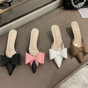 Mules à nœud papillon élégantes pour femme – Sandales à talons chaton bas - Product Image 1