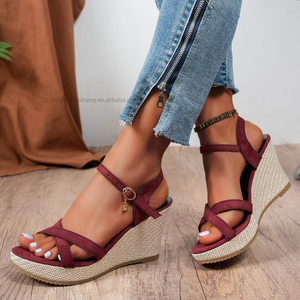 Sandales compensées à brides croisées pour femmes, nouvelle collection été, style européen et américain, sandales romaines à plateforme, vente en gros - Product Image 4
