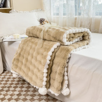 Vente en gros 100% polyester lapin peluche bulle velours flanelle sieste couverture épaissie dentelle garniture écologique tricoté hiver décontracté