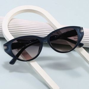 Gafas de Sol Personalizadas con Logotipo, Estilo Vintage 2025, Montura Grande para Hombre, Lentes Degradadas con Protección UV400, Patillas Retorcidas, Gafas de Sol Cat Eye para Mujer - Product Image 2