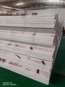 Panel de Policarbonato Transparente de 10 mm, 4 pies <span class=keywords><strong>x</strong></span> 8 pies, Lámina Hueca para Invernadero, Lámina Comercial Resistente a los Rayos UV para Jardín, para América del Norte - Product Image 3