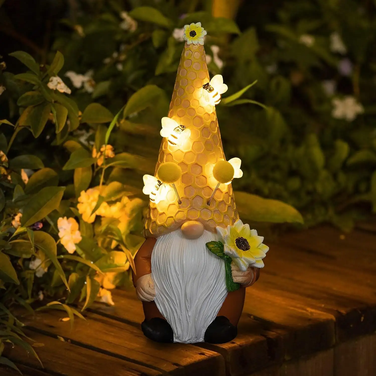 Solar Light Garden Gnome Statues Resin Bee Gnome with Sunflower Outdoor Funny Gnome Figurine